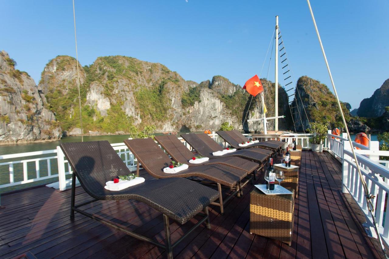 Golden Star Cruise Hotel Nan Giang Buitenkant foto
