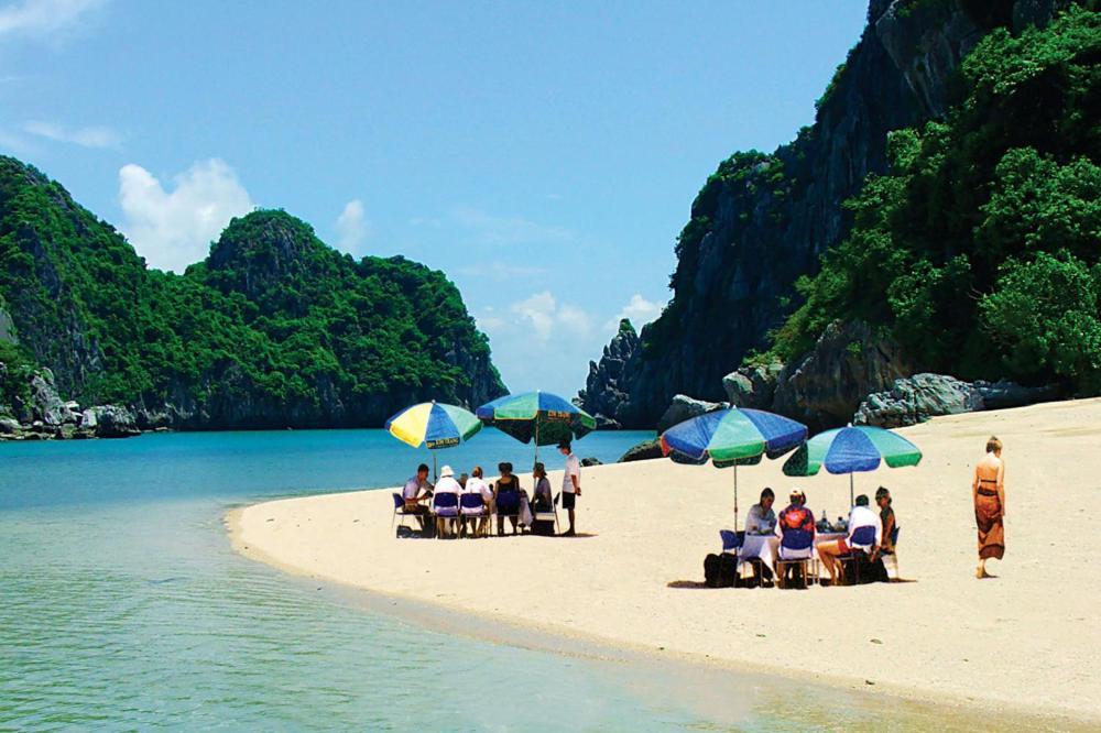 Golden Star Cruise Hotel Nan Giang Buitenkant foto