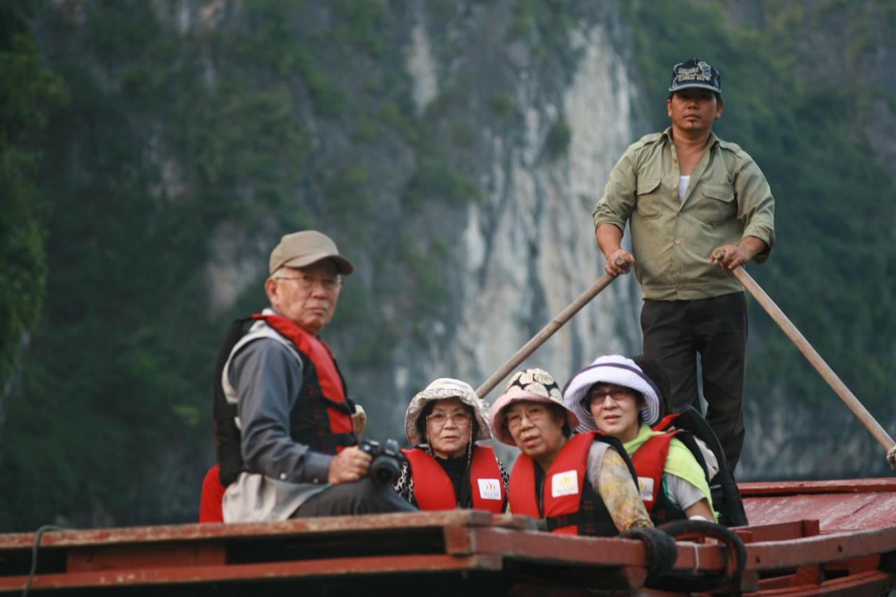 Golden Star Cruise Hotel Nan Giang Buitenkant foto